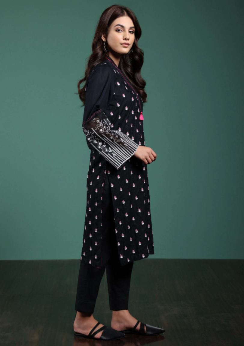 Black : Embroidered Kurta